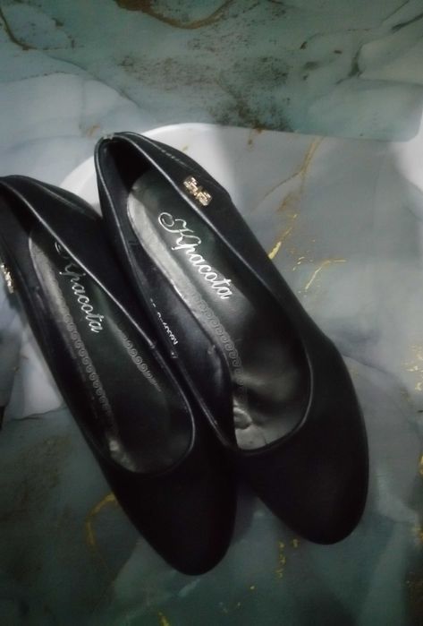 Туфли на коробке