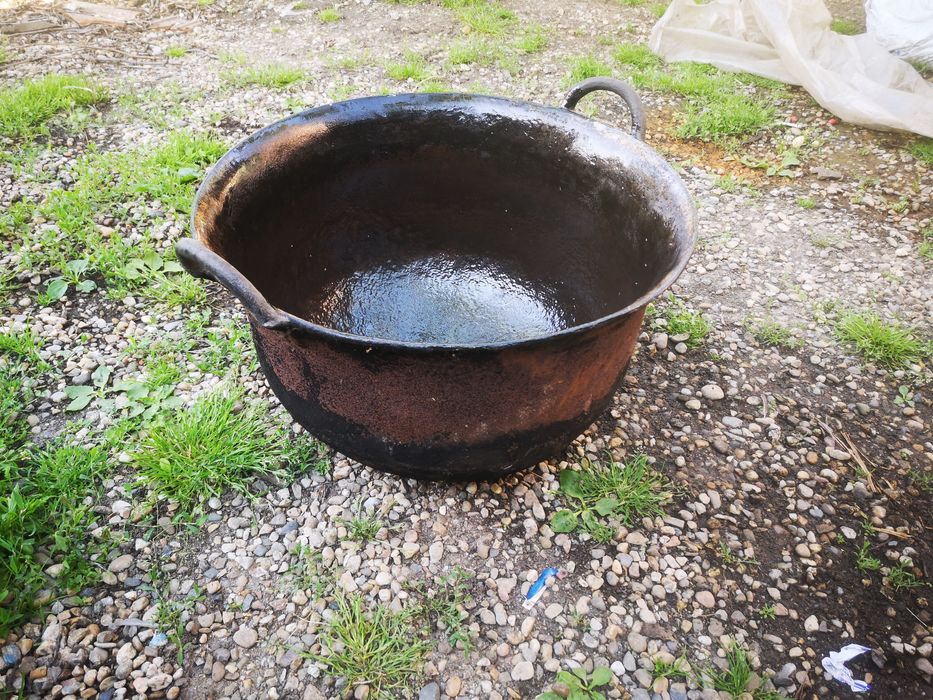 Vând căldare ceaun tuci