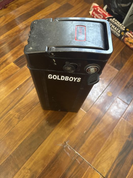 Akkumulyator dlya skutera