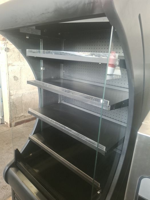 Хладилна витрина крайстенна отворена