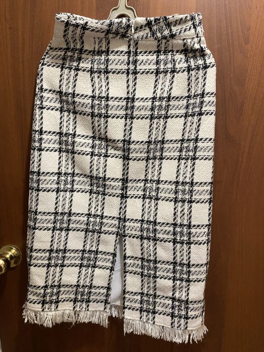 Безторг . Двойка  женская  продам .