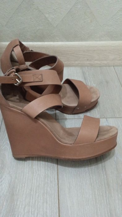 Женская обувь туфли и т.д.