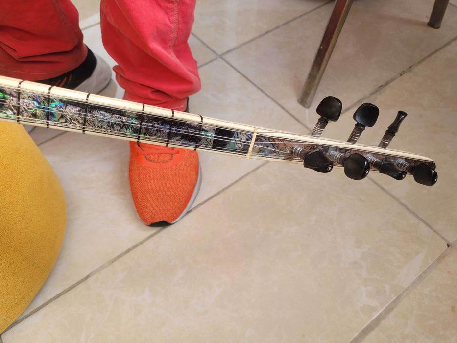 Саз Баглама Професионален