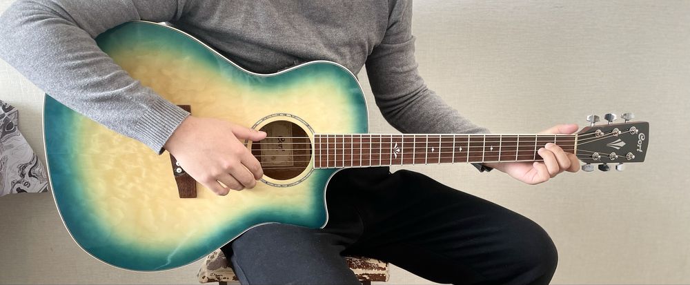 Гитара акустическая
