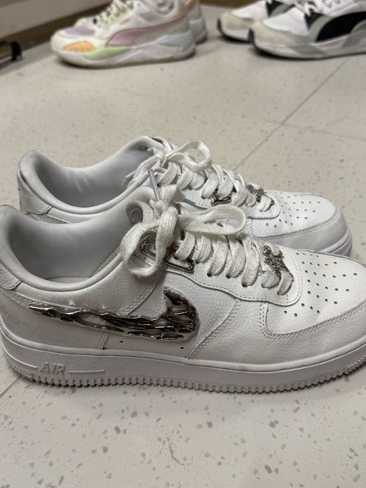 42 размер Nike air белые с металлическими значками