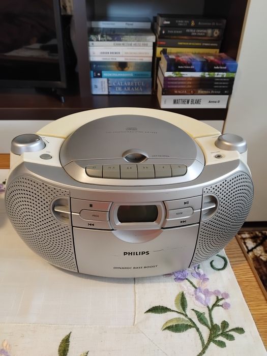 Casetofon cu radio si CD