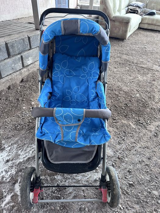 Продам новую коляску