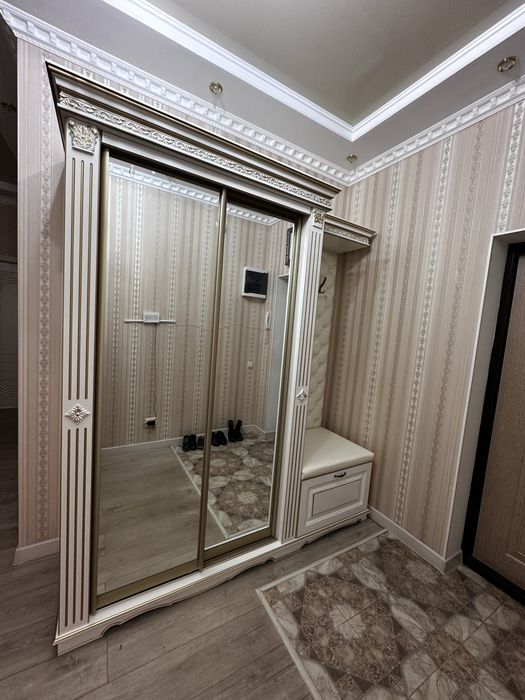 Прихожая мебель.