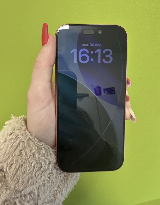 Vand iphone 17 pro max 512 portocaliu