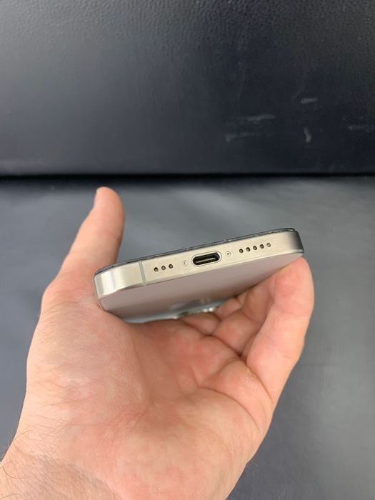 Айфон 15 про 256 в отличном состоянии