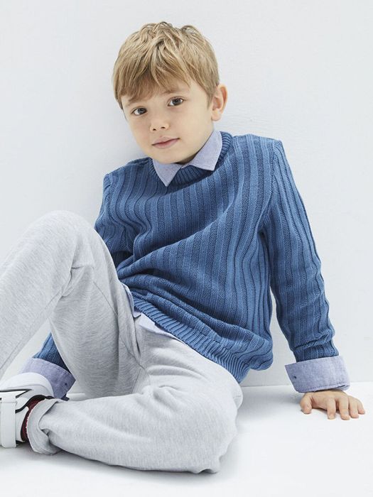 Продам детские свитера