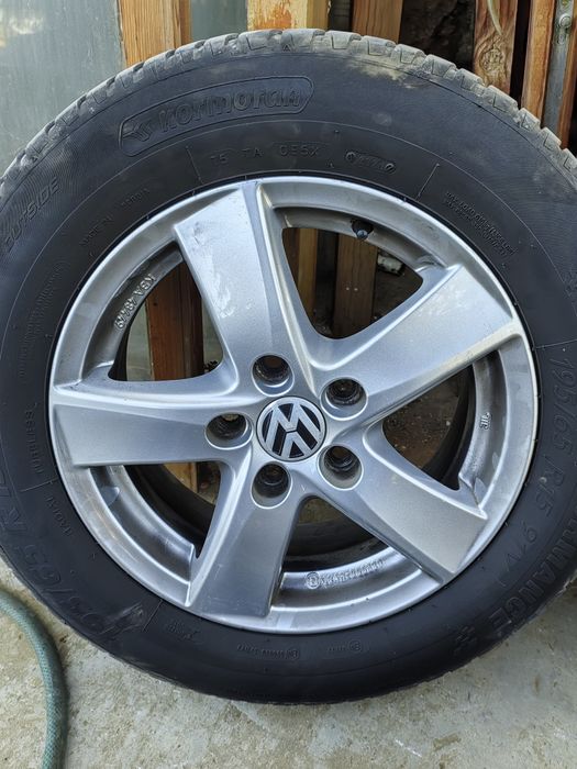 Продавам джанти с гуми 5х112 "15"