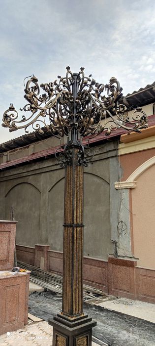 Изготовление Навесы перила двери ворота разной сложности и размеров.