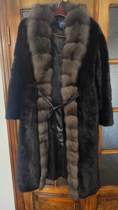Продам 2 шубы (новые)