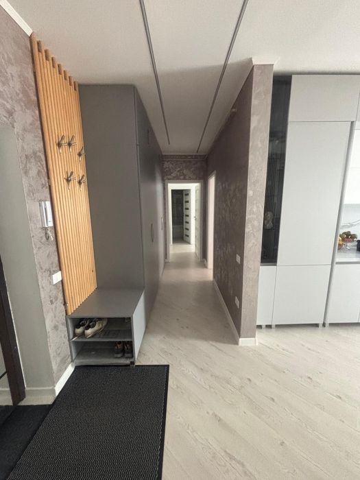 Apartament de vânzare 3 camere decomandat
