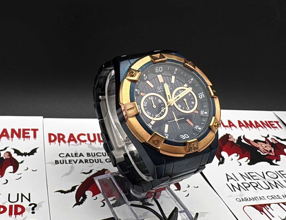 Dracula Amanet: Ceas GUESS STEEL.