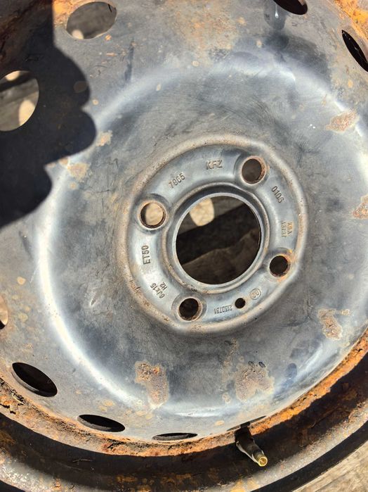 15 цола 4 х 100 мм Дачия / Рено - 6 Инча / ЕТ 50