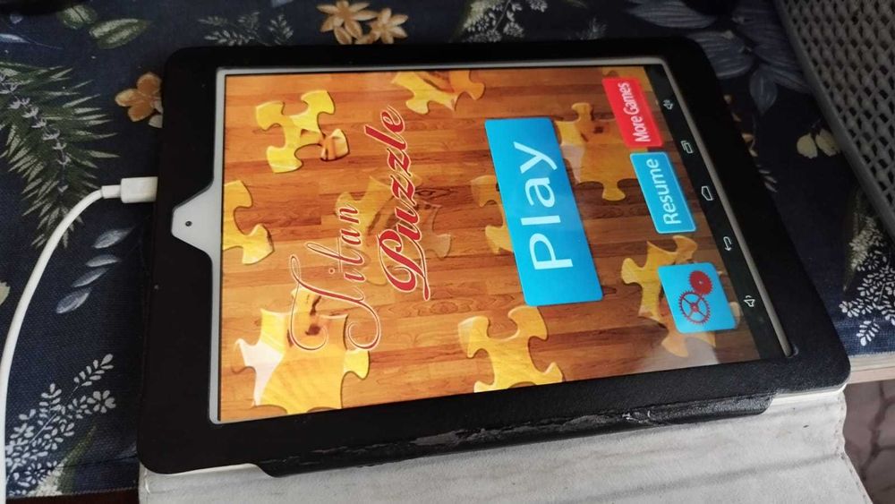 Интернет-планшет Onda V975