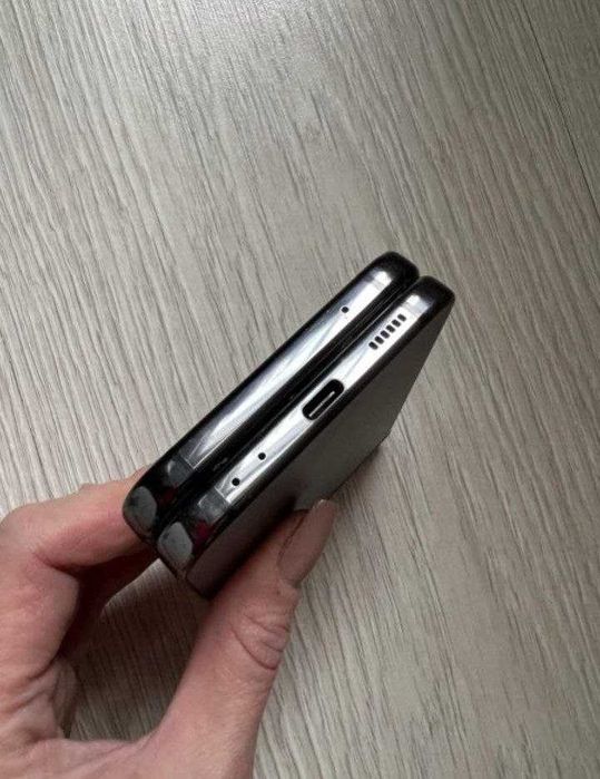 Samsung Z flip4 5G