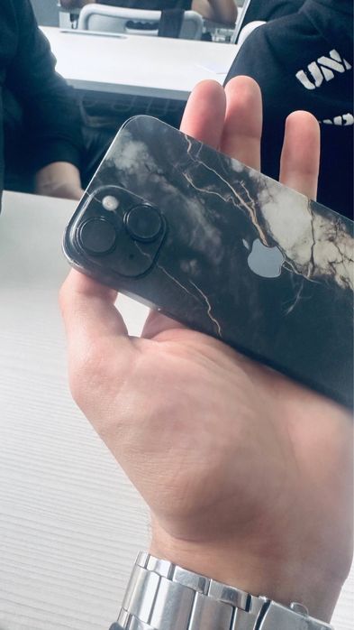 Продам айфон 14