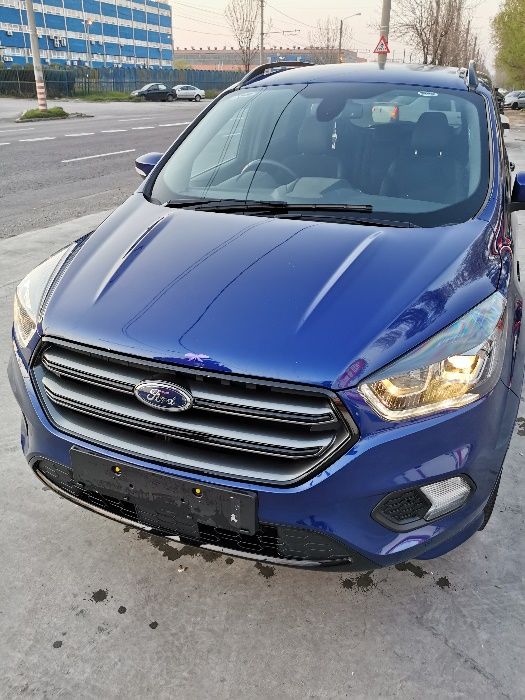 Dezmembrez ford/ford kuga/bara fata/capota/aripa/far/haion/usa/