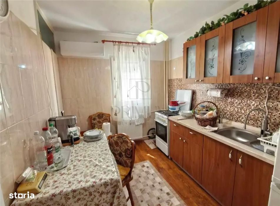 Simion Barnutiu - Etaj 3 - Garaj+Boxa Sub Bloc - 3 Cam - 2 Bai - 2 Bal
