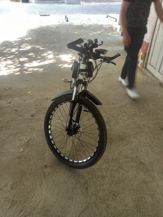 Velosiped 26razmer Oq rangli Holati yangi