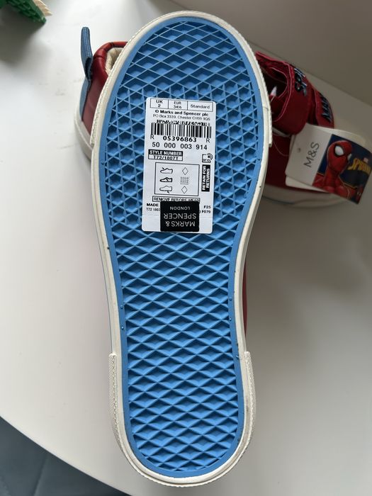 Incaltaminte marimea 34 baieti noi model Spider Man