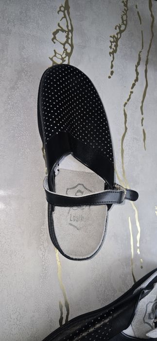 Целевые тапочки 42 размера,кожа.