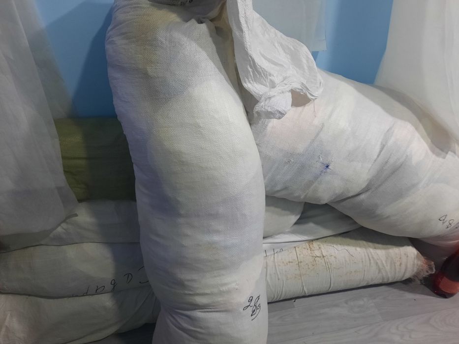 Хар хил Булак материял булаклари бор кимга керак булса олиб кетсин.