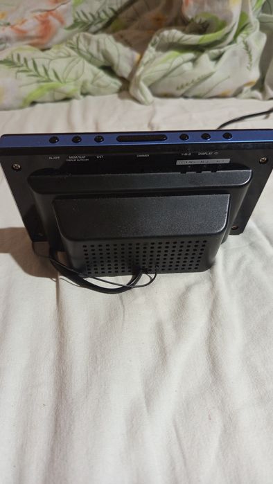 Радио часовник Sunstech