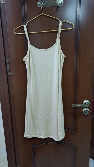 Прозрачное платье с вышитыми цветами