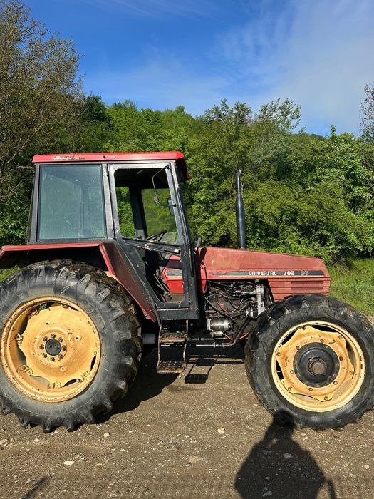 Vând Tractor UTB 703