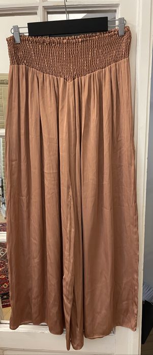 Pantaloni largi  Zara  superbi  mărimea  M/L