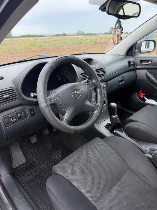Toyota Avensis 2.0
