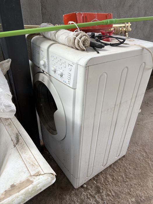 Холодильник,стиралка , посуда моика