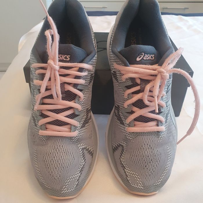 Adidasi OAsics mas 41,5