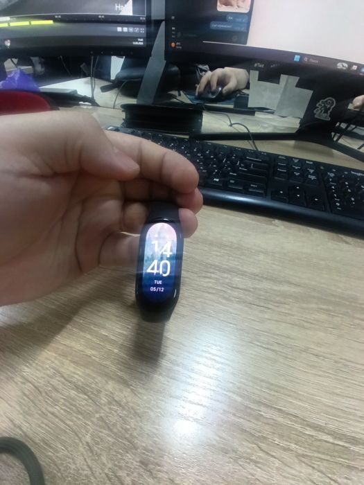 Продам MI BAND 7