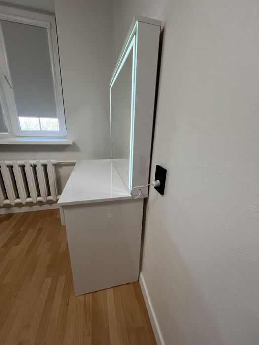 Туалетный столик