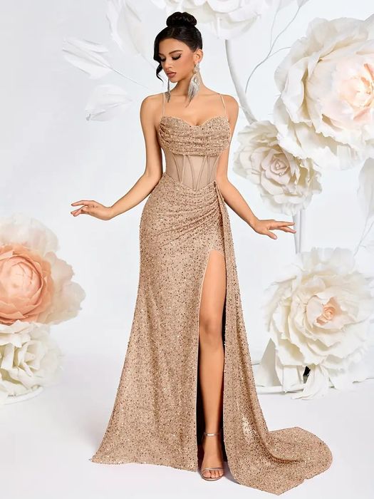 Платье для вечеринки с открытой спиной и пайетками
