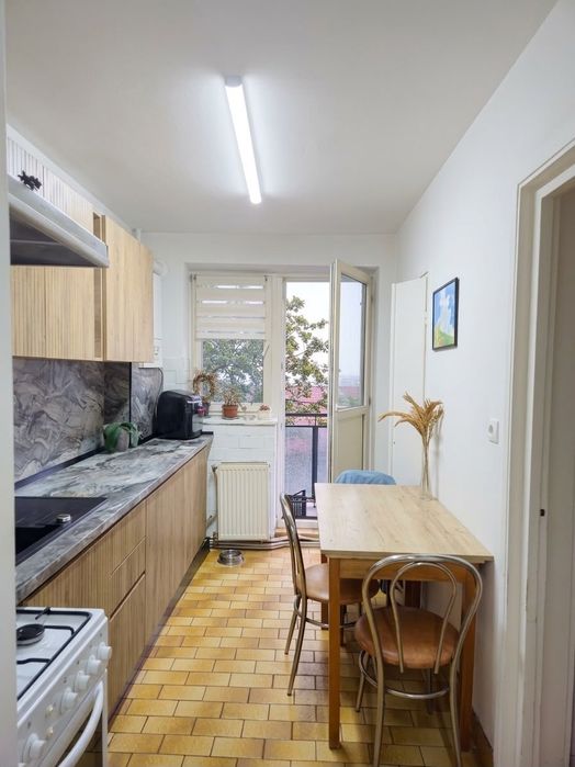 Vând apartament 3 camere