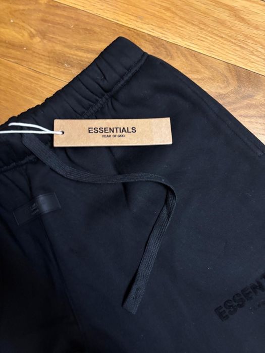 Pantaloni Essentials S,M,L