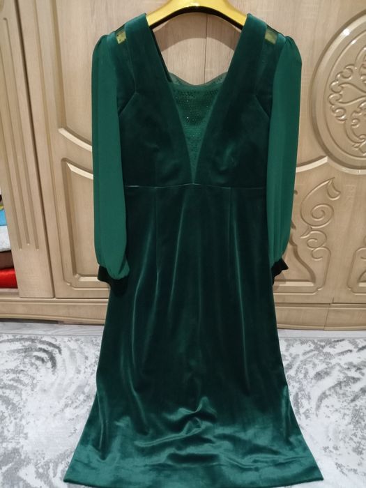 Вечернее платье в хорошем состоянии