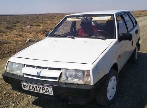 Автомобиль ваз 2109