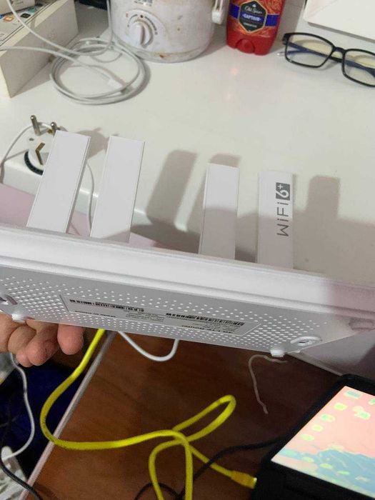 simsiz wifi sim karta bilan ishlaydi. Sim karta si ham sotiladi yonida