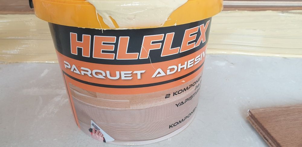 Полиурераново лепило за паркет