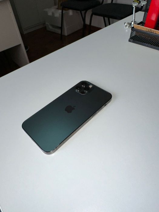 Iphone 12 pro в идеальном состояние