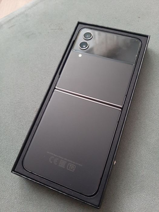 Samsung z flip 4 256gb