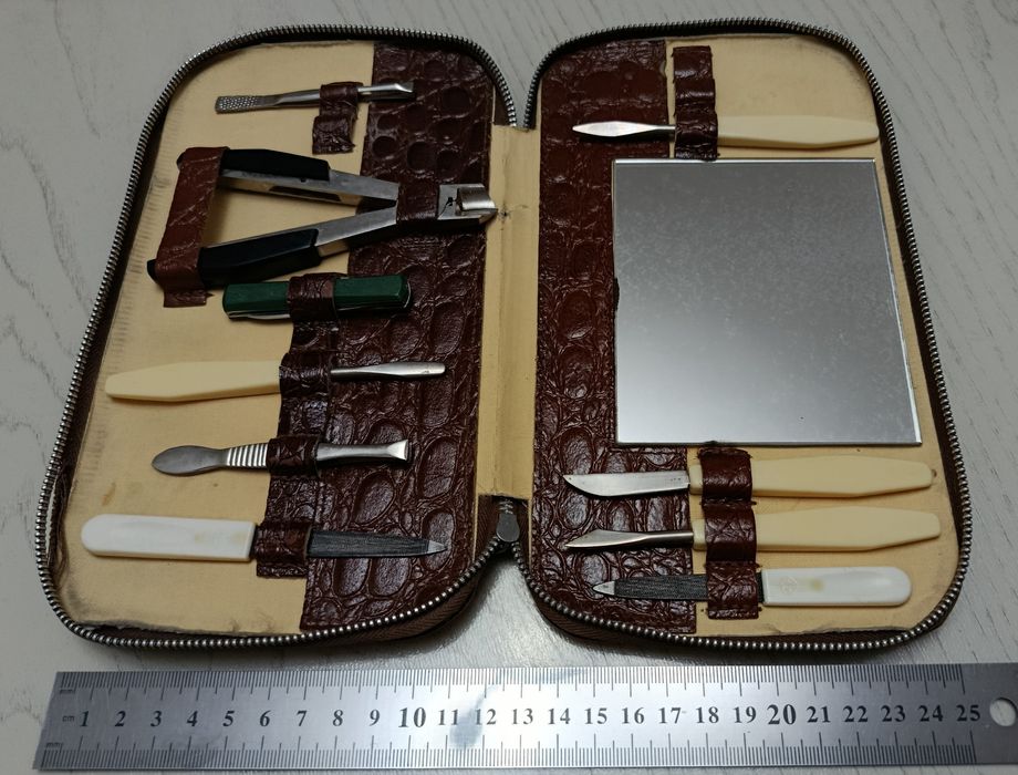 Винтажный чешский маникюрный набор