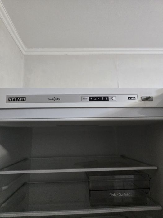 Продам холодильник Холодильник ATLANT белый
